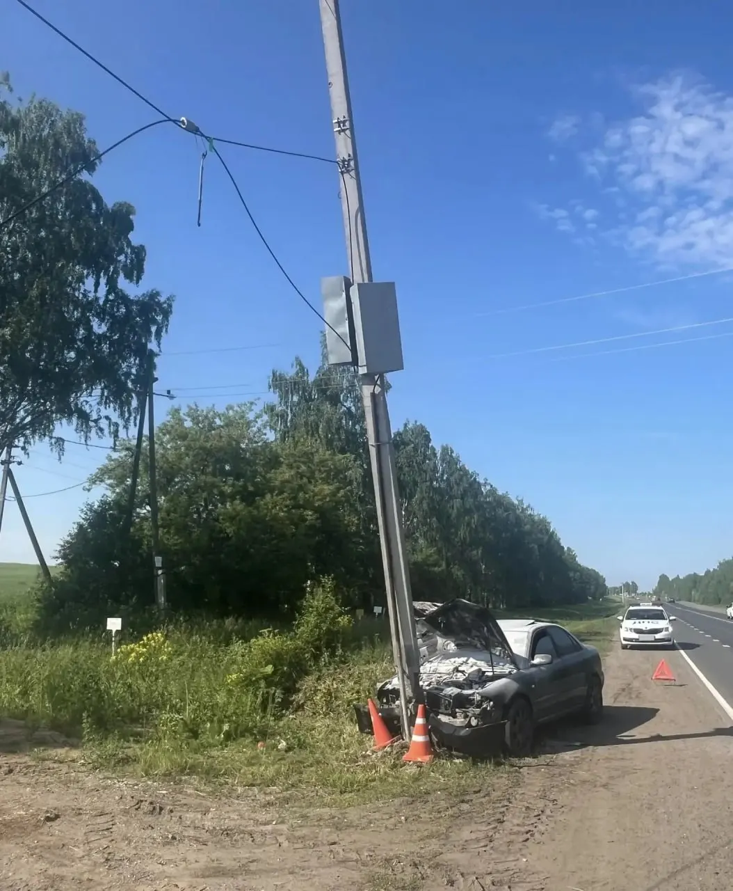 14 июня на автодороге «Киров — Стрижи — Оричи» 18‑летняя водитель Audi A4 не справилась с управлением, съехала с проезжей части и врезалась в опору линии электропередач; в результате она получила травмы.