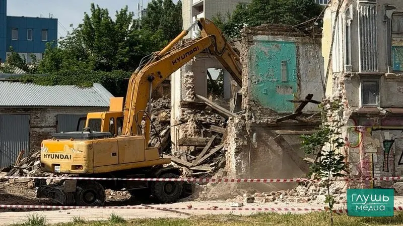 Демонтаж зданий на Киселёва, 39 и Московской, 154 в центре Саратова планируют завершить к 2 июля; на снос выделили 135 млн рублей.