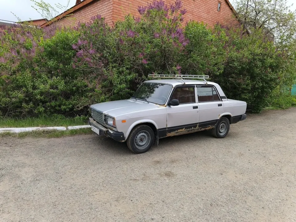 В селе Кокшага пенсионер при попытке выехать задним ходом на автомобиле сбил женщину; она скончалась на месте. По факту возбуждено уголовное дело по ч.1 ст. 109 УК РФ.
