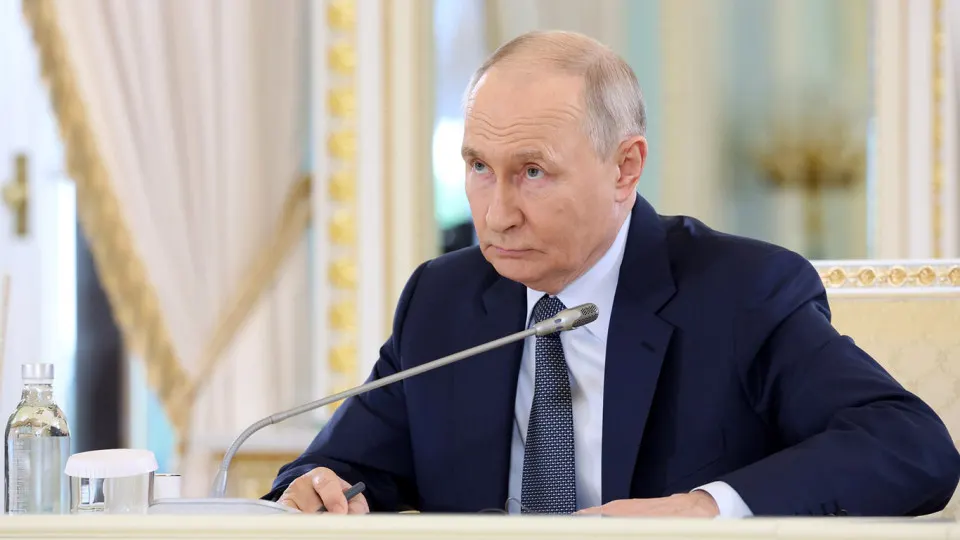 Президент сообщил о существенном расширении контролируемых площадей, но аналитики фиксируют систематические потери территорий и значительное замедление темпов продвижения российских войск.