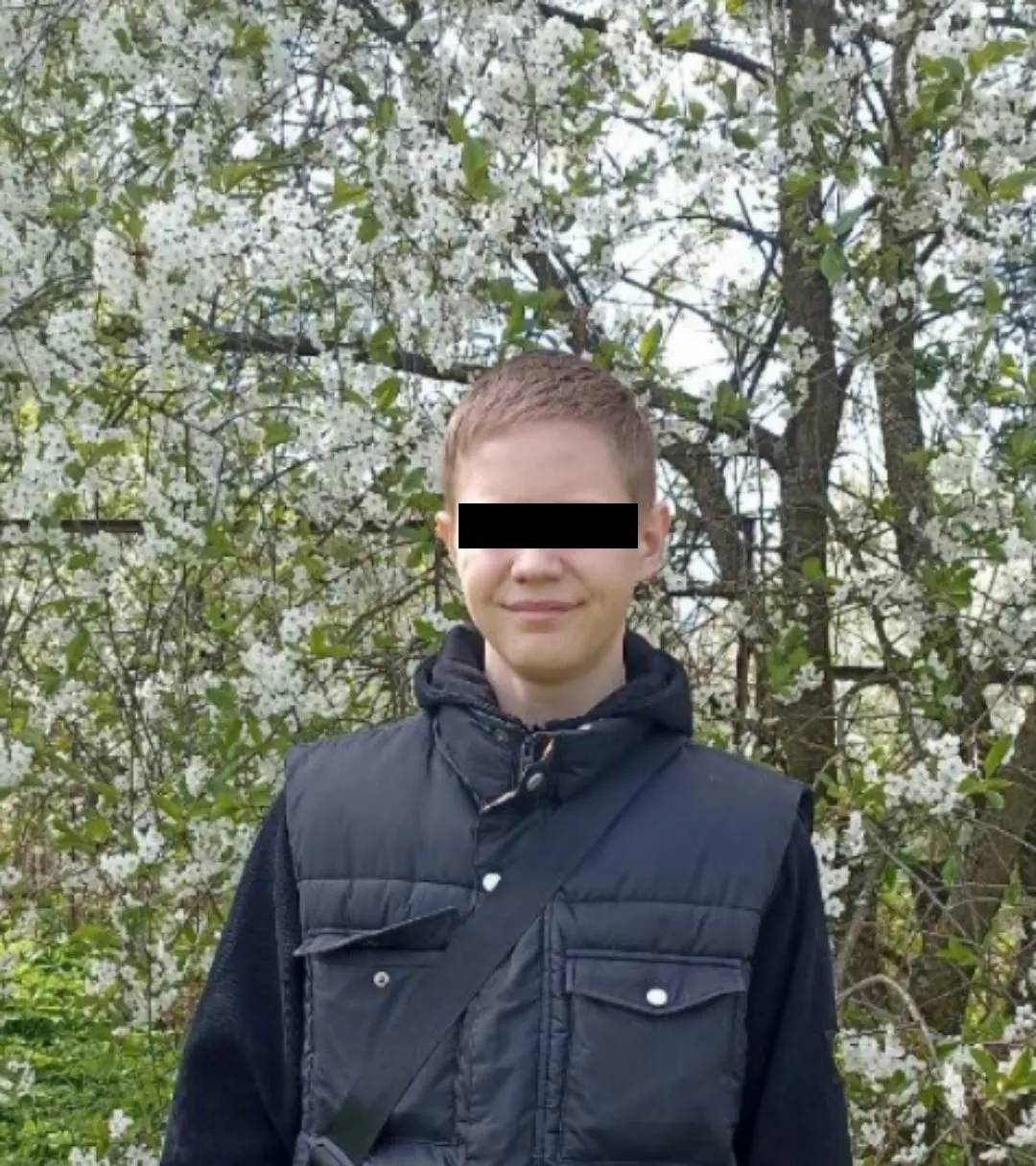 На перегоне Балахна — Правдинск молодой человек на электровелосипеде был смертельно травмирован поездом. По словам матери, жители вынуждены пользоваться опасным участком, она просит привлечь внимание властей и РЖД для строительства безопасного перехода.