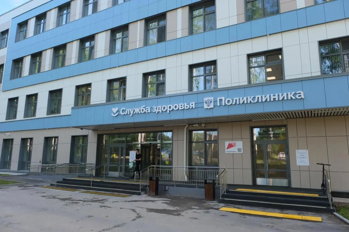 В микрорайоне Гайва начала работу поликлиника по адресу Писарева, 56. Губернатор Пермского края посетил учреждение и обсудил с руководством вопросы увеличения кадров. С 2023 года в Прикамье построили уже 13 поликлиник.