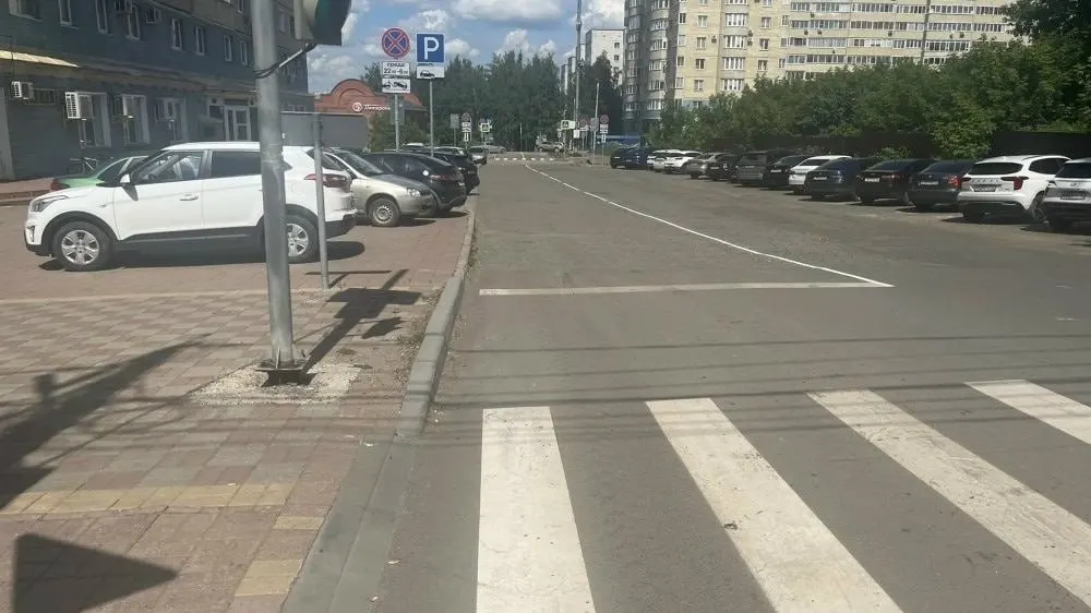 На участке от улицы Московской до Преображенской обустроили полноценный проезд для автомобилей и тротуар для пешеходов.