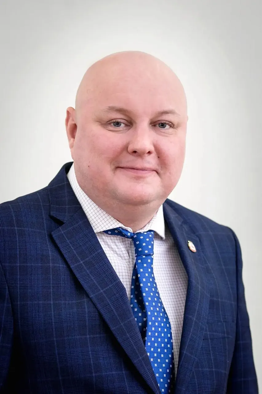 Михаил Шатилов уходит с должности главы Приокского района: временно исполняющим назначен Вадим Харченко. Мэр сообщил, что Шатилов баллотируется в Законодательное Собрание Нижегородской области.