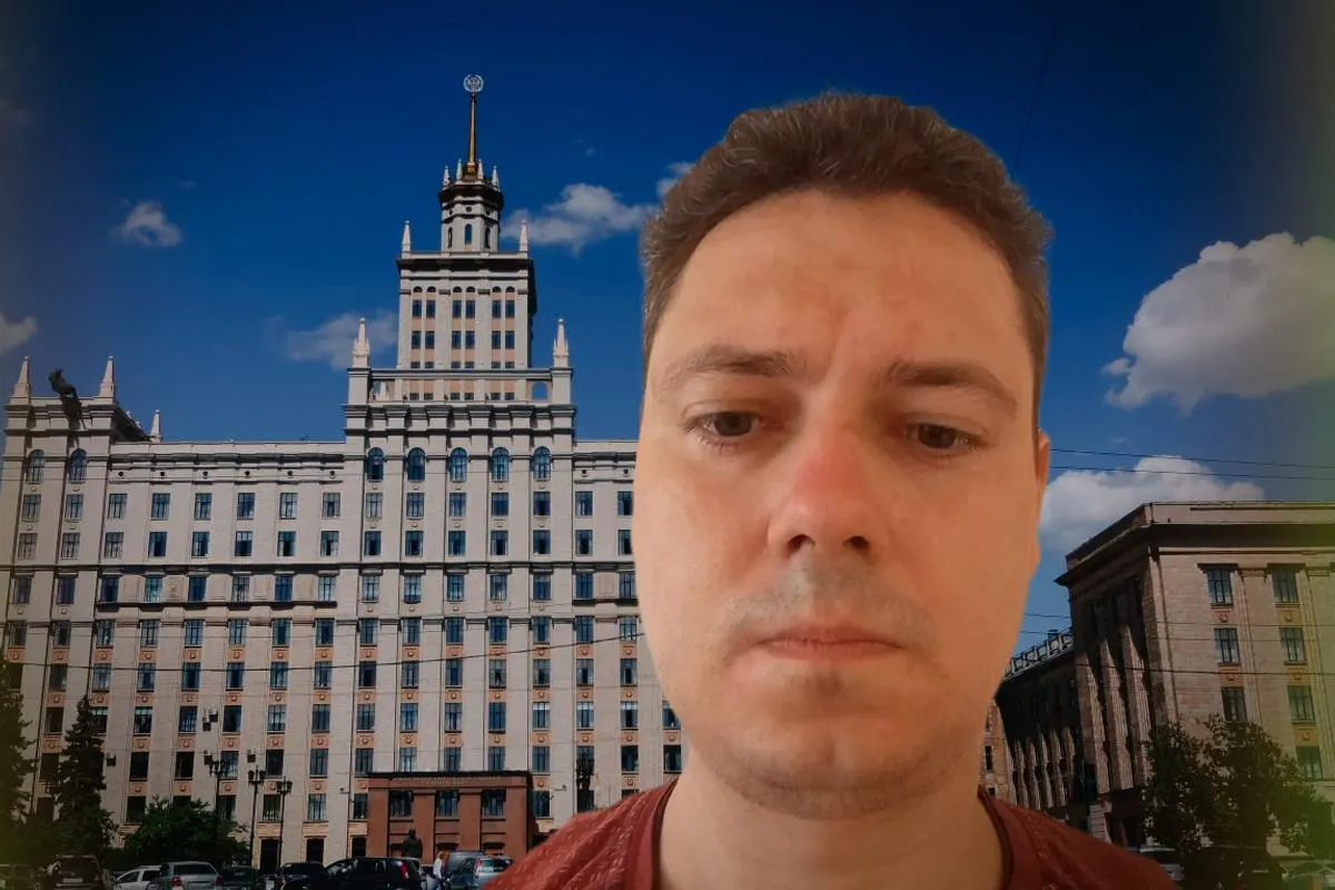 Константин Костромитин оспаривает увольнение в суде после того, как получил 1,5 млн рублей на покупку жилья и столкнулся с требованием вернуть эти средства.