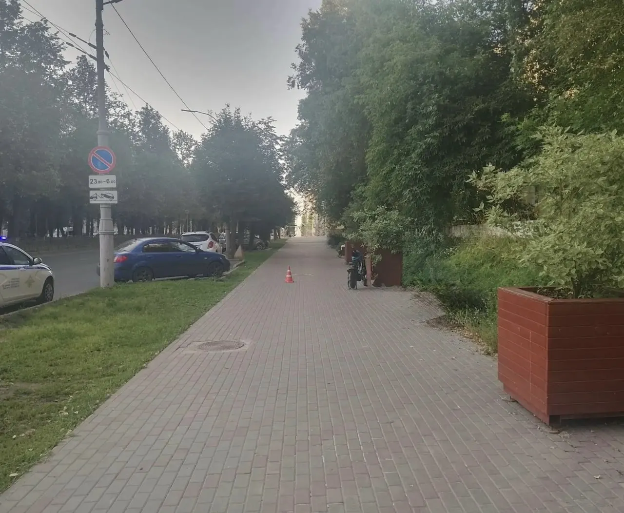 16-летний водитель на Октябрьском проспекте сбил 59-летнюю женщину — она получила травмы.