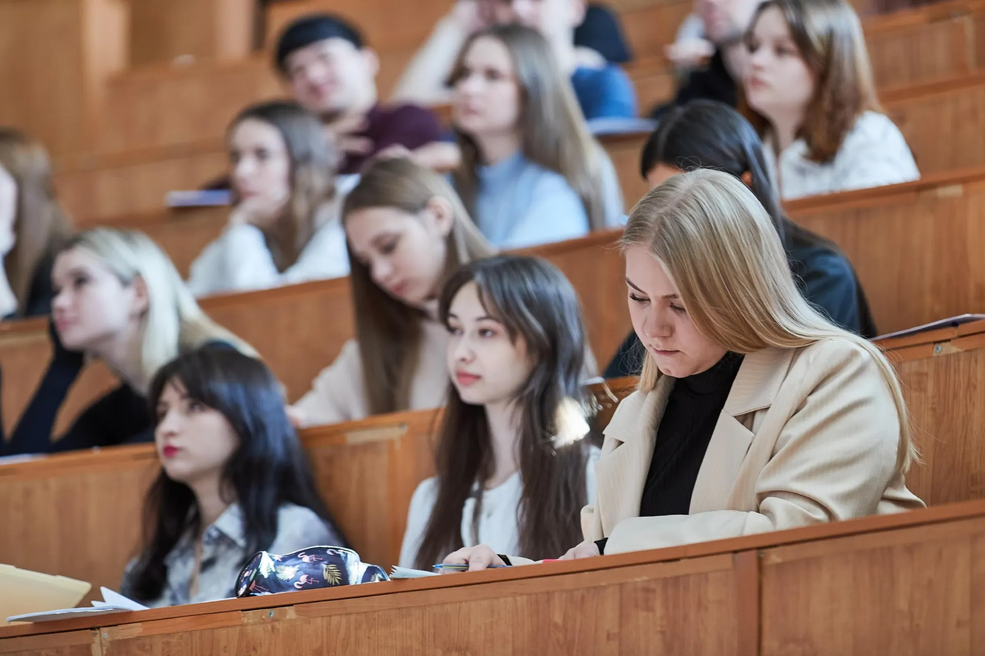 Министерство образования пересмотрело порядок целевого обучения в вузах: финансовые санкции заменены механизмом компенсации, а университеты получили право отчислять студентов в любой момент.