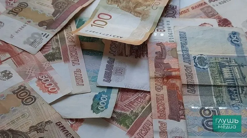 По данным Росстата, средняя зарплата в Саратовской области составляет 73 705 руб. — на 14,8% выше прошлого года, но ниже среднего по Приволжскому ФО (80 756 руб.).