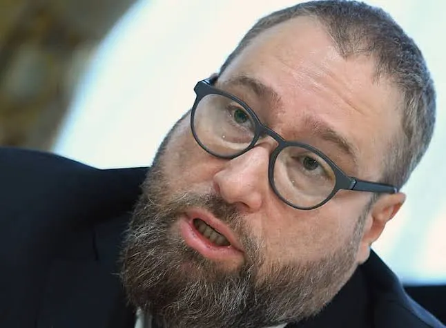 Первый зампред комитета Госдумы Антон Горелкин заявил, что включение VK и разработчика мессенджера «Макс» в санкционные списки ЕС является подтверждением их роли в укреплении цифрового суверенитета России.