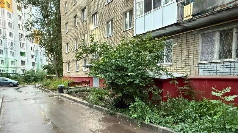Инцидент произошёл 23 июля в Ленинском районе Саратова. Ребёнку оказывают медицинскую помощь, по факту происшествия начата проверка по признакам неисполнения обязанностей по воспитанию несовершеннолетнего.