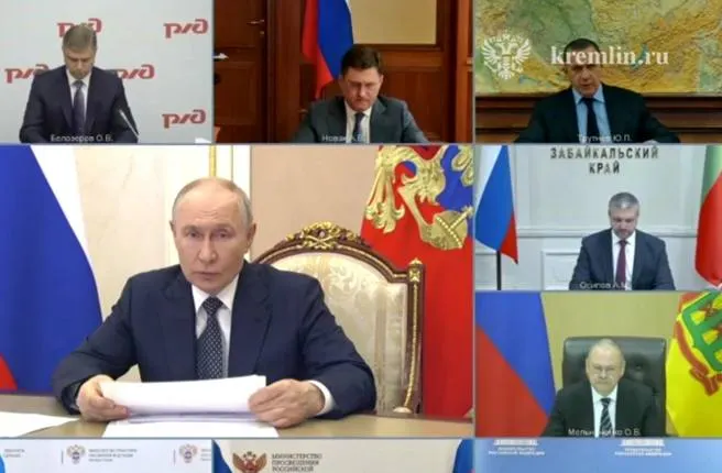На совещании с президентом обсудили обеспечение топлива для госорганов и граждан, меры по вовлечению малого бизнеса в производство нефтепродуктов и варианты увеличения импорта. Инициативы получили поддержку.