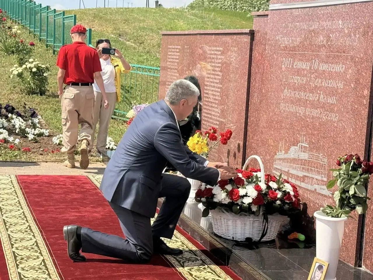 В селе Сюкеево прошла памятная церемония у мемориала, посвящённого погибшим при крушении теплохода «Булгария». С момента трагедии прошло 15 лет.