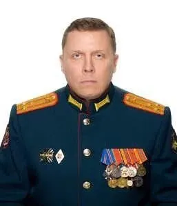 Самарский гарнизонный военный суд заключил под стражу военного комиссара Кировского и Красноглинского районов. Его подозревают в мошенничестве и превышении полномочий — проверяют возможную причастность к схеме выплат, связанных с контрактами для участия в СВО.