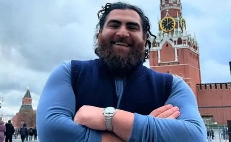 Суд взыскал штраф с блогера за видеозапись, где он позволил себе высказывания, унижающие достоинство русских. Ранее он уже был осуждён за реабилитацию нацизма и получил 4,5 года колонии.