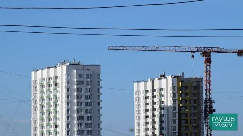 В регионе утвердили новый порядок получения сертификатов на приобретение жилья для выпускников детских домов: право на сертификат наступает с 18 лет, а соцвыплата будет рассчитываться исходя из нормы 37 кв. м вместо 33. Планируют максимально закрыть очередь к концу 2026 года.