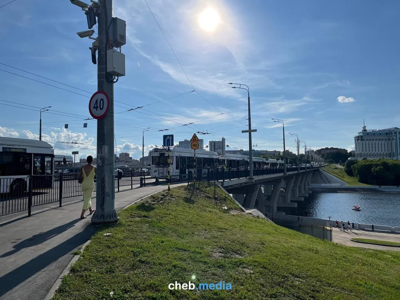 На Московском проспекте произошёл обрыв контактной сети; в результате троллейбусы №1 и №18 временно изменили схему движения.