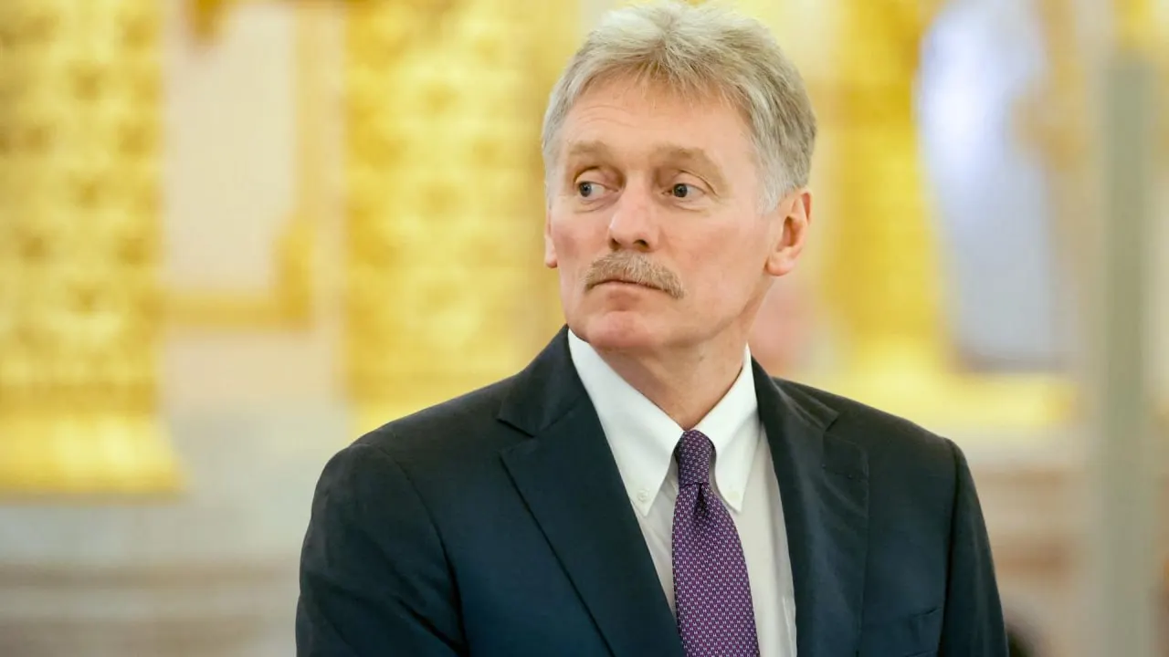 Пресс‑секретарь президента заявил, что вовлечение западных стран превратило спецоперацию в полноценный вооружённый конфликт и обвинил Киев в ударах по гражданской инфраструктуре.