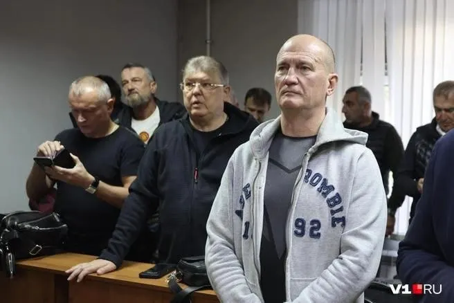 Материалы уголовного дела против трёх бывших депутатов направлены в 4-й Кассационный суд: их обвиняют в мошенничестве со страховыми выплатами через фиктивные ДТП и создании организованного преступного сообщества.