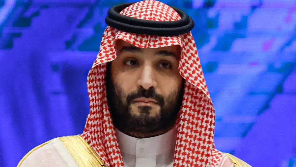 Королевство объявило значительную скидку на сорт Arab Light, что вместе с возобновлённым вывозом нефти через Ормузский пролив привело к падению мировых котировок и сильному давлению на цену российского Urals.