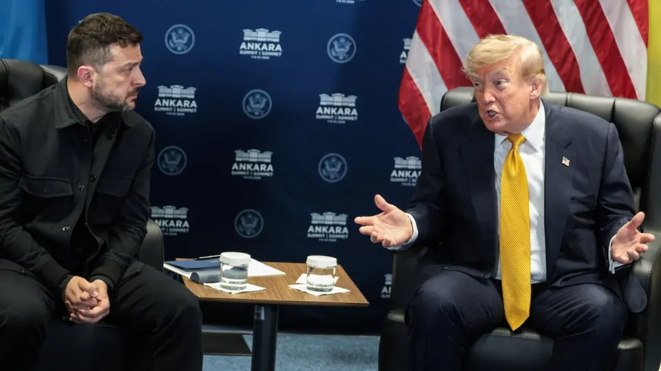 На саммите НАТО в Анкаре Дональд Трамп признал, что поддерживает удары ВСУ по нефтезаводам, оборонным предприятиям и трубопроводам вглуби России, назвав это «эскалацией, которая может привести к завершению конфликта». В июне число таких атак резко выросло.