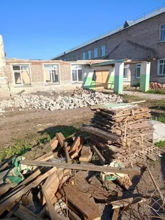 После длительных судебных разбирательств администрация Вавожского района вернула бюджетные средства, взыскала неустойку и проценты по делу о капитальном ремонте Какможской школы.