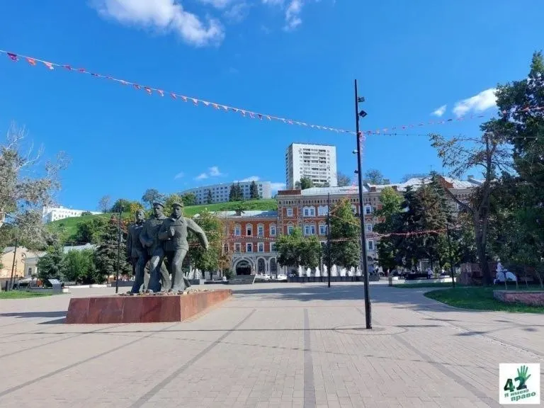 Нижегородский районный суд постановил привести площадь озеленённых городских территорий в соответствие с областным законом — минимум 70%. Администрация пока проиграла, но может подать апелляцию.