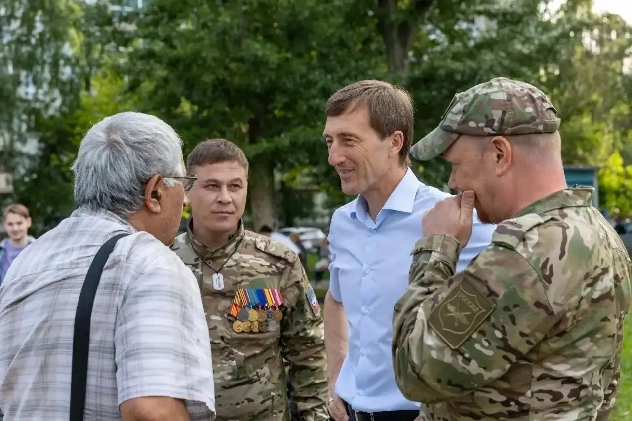 Глава региона поддержал расширение проекта «Сердце Воина» и создание маршрутов подбора вакансий для участников СВО.