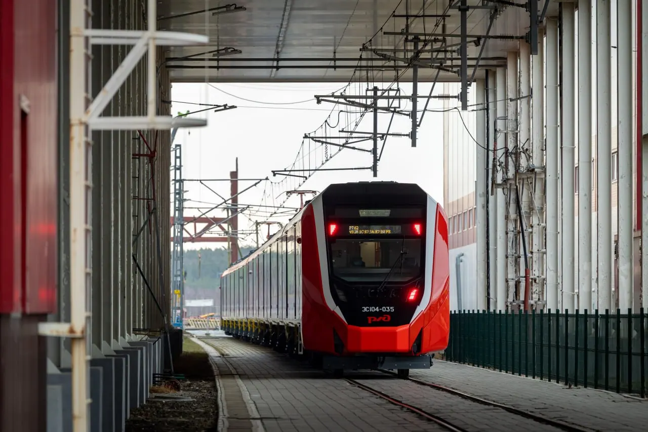 Пятивагонный состав Финист будет курсировать по маршрутам Самара — Тольятти, Самара — Жигулёвск и Новокуйбышевская — Тольятти; движение по дням недели: понедельник, среда, пятница, суббота и воскресенье.