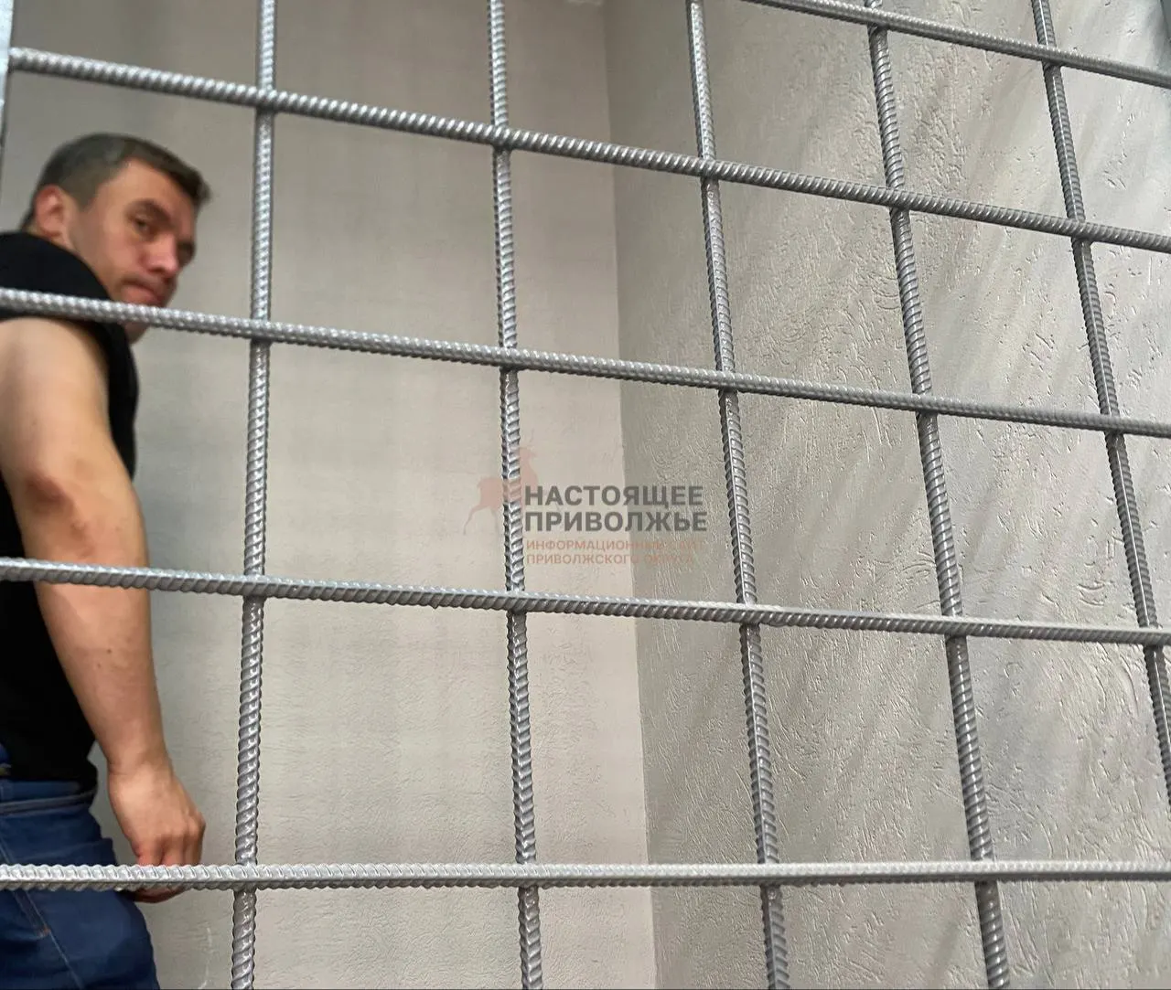 В Саратове задержан кандидат в Госдуму от КПРФ Николай Бондаренко; уточняются причины задержания.