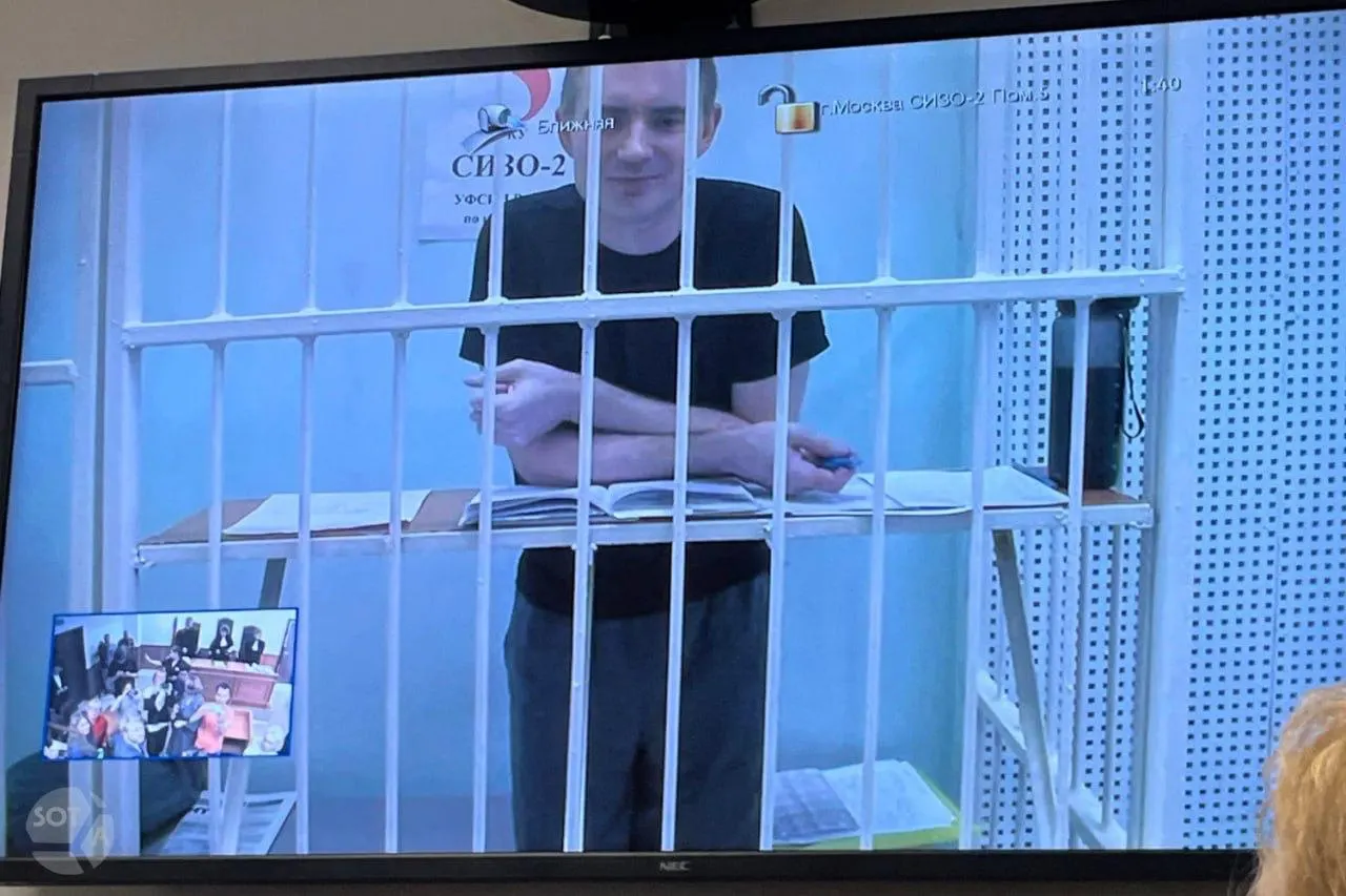 Итоги дня: беспилотники в Екатеринбурге, приговор активисту, решения по выборам и бензиновая повестка.