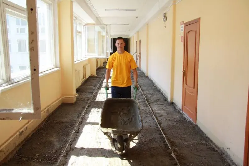 Правительство региона повысило стоимость контрактов на ремонт ряда школ, суммарно увеличив бюджет на десятки миллионов рублей.