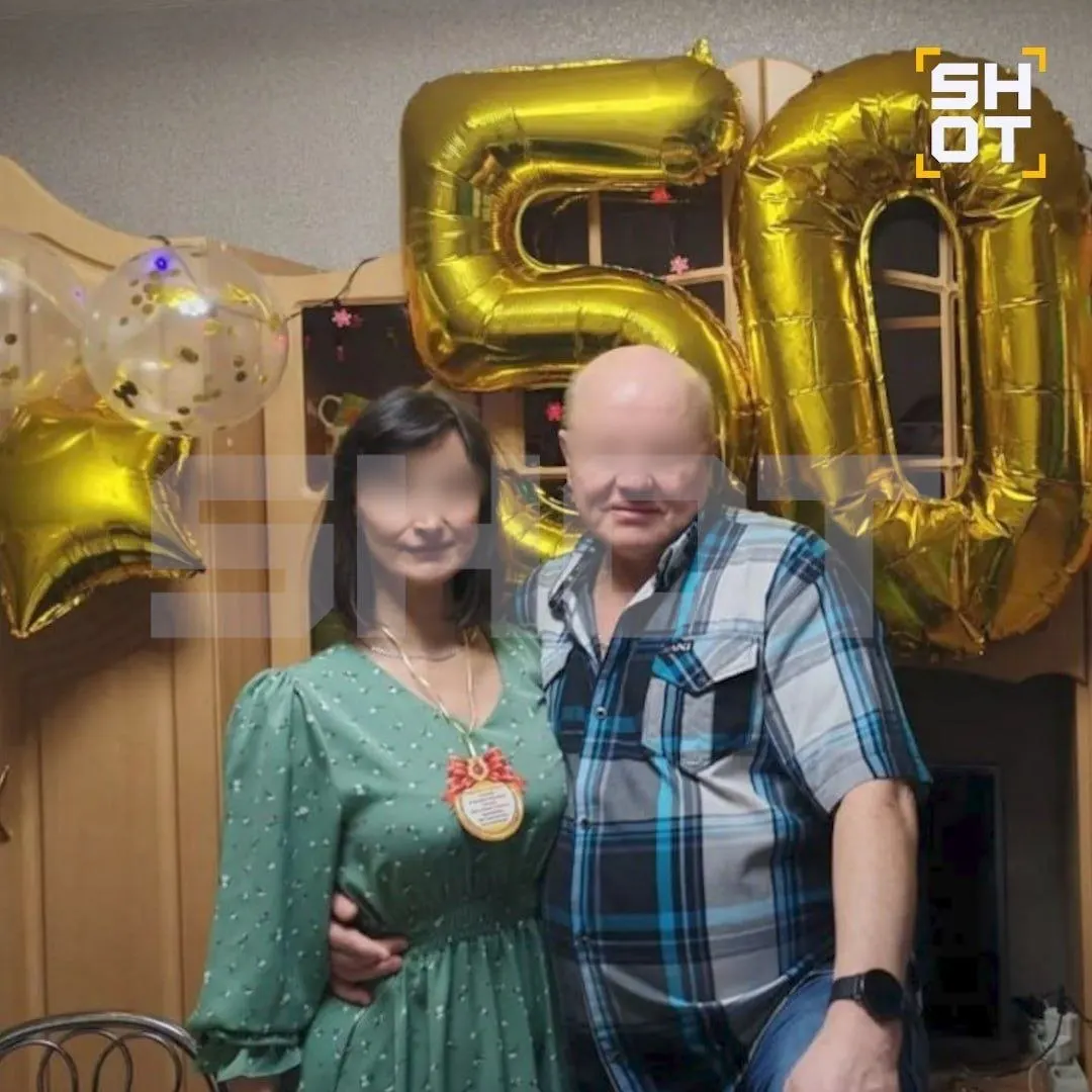 61-летний Сергей Миронов задержан полицией после конфликта во время вечернего шоу в отеле Шарм-эш-Шейха. По словам супруги, после инцидента требовали 10 тысяч долларов за урегулирование ситуации; место пребывания мужчины уточняется.