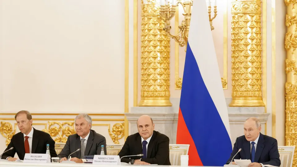 Президент обсудил планы по трудоустройству ветеранов боевых действий и меры по их интеграции в рынок труда.