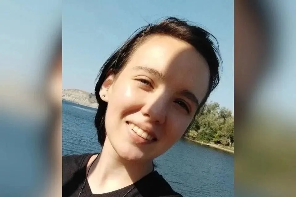 25-летняя Виктория исчезла на озере Тёплом, прыгнув из-за ради спасения восьмилетней девочки. Спустя месяц поисков её нашли погибшей в реке в районе Сипайлово; мать опознала дочь.