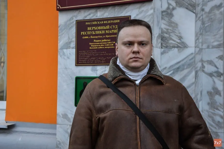 Журналист из Марий Эл стал фигурантом второго уголовного дела. По данным следствия, он постранил ситуацию из-за поста без маркировки, после задержания его якобы пытали током.