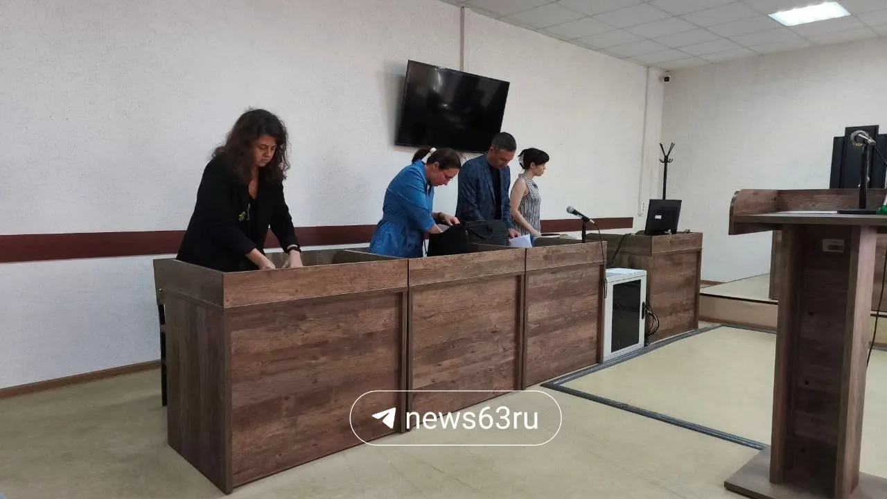 Анна Саранцева, зарегистрированный кандидат в депутаты Государственной думы девятого созыва, выдвинутая РППСС по Самарской области, выступает истцом по делу.