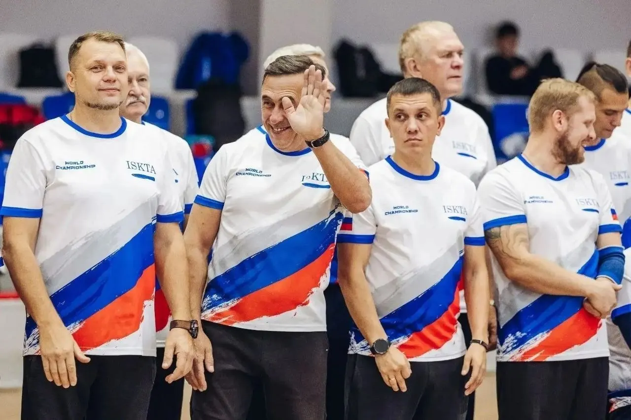 Самарские спортсмены вошли в состав сборной России и выиграли Кубок мира по спортивному метанию ножа на турнире в Бурятии.