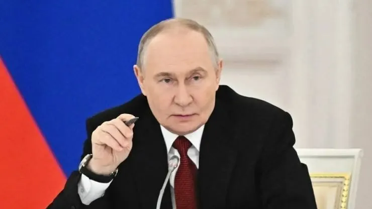 Президент России подписал указ о передаче активов Nestlé во временное управление и передаче ряда компаний под контроль Л.Е.В. Менеджмент, включая FM Logistic и Ашана.