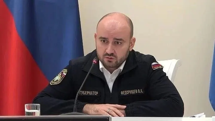 Ночной удар по территории региона отражён: повреждения зафиксированы на промышленном объекте и жилых домах, пострадавших нет. Оперативный штаб координирует ликвидацию последствий.