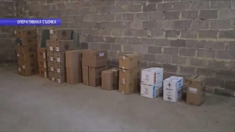 На арендованном складе обнаружено свыше 82 тысяч пачек немаркированной сигарет; стоимость продукции превысила 12 миллионов рублей.