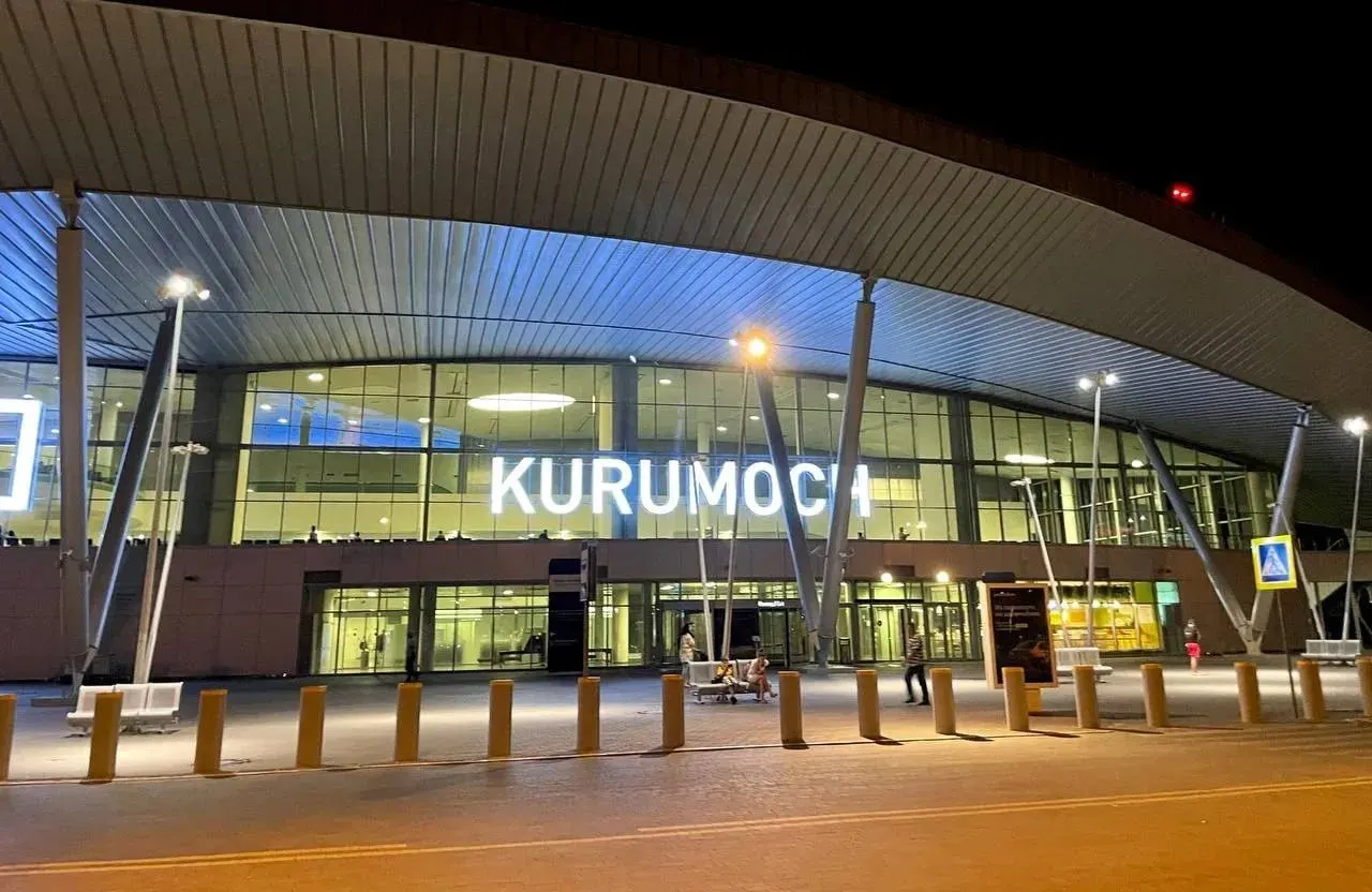 Эвакуация на аэропорту Курумоч была связана с плановой проверкой противопожарной системы; после её завершения аэропорт вернулся к обычной работе.