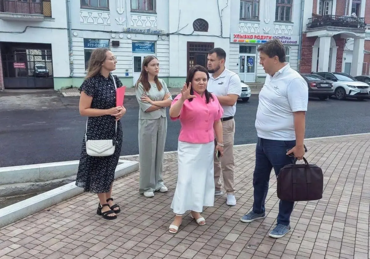 Город готовится к расширению трамвайной сети; министр градостроительной политики сообщила о планах развития транспорта и новых маршрутах.
