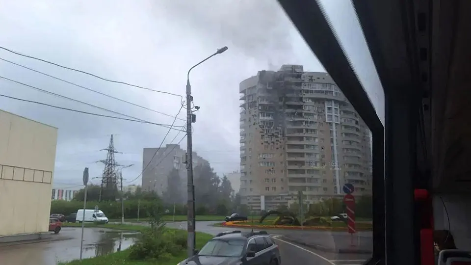 Ночные налёты беспилотников затронули Пермский край, Воронежскую область и Удмуртию; погиб один человек, есть раненые; власти вводят меры поддержки и ремонт.