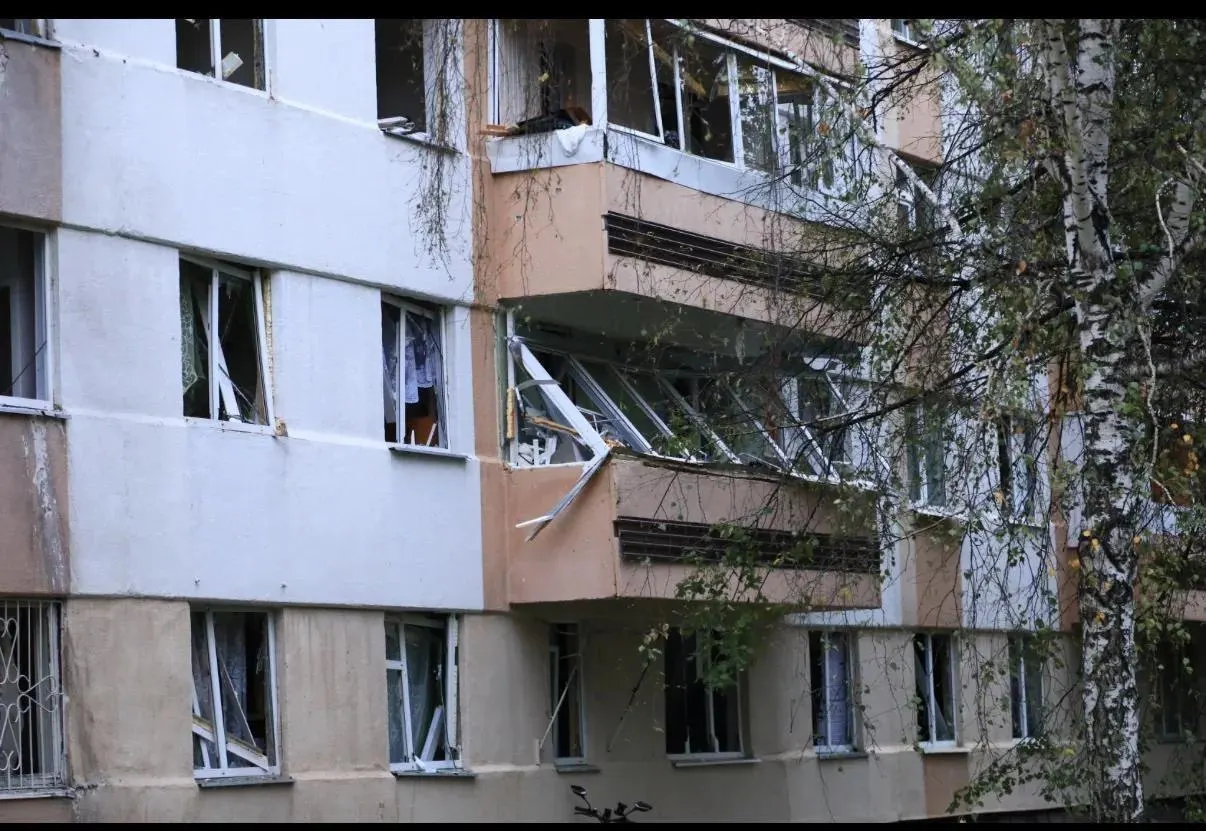 В нескольких регионах зафиксированы последствия ударов БПЛА: погибшие, ранения и повреждения инфраструктуры; власти сообщают о сбитых дронах.