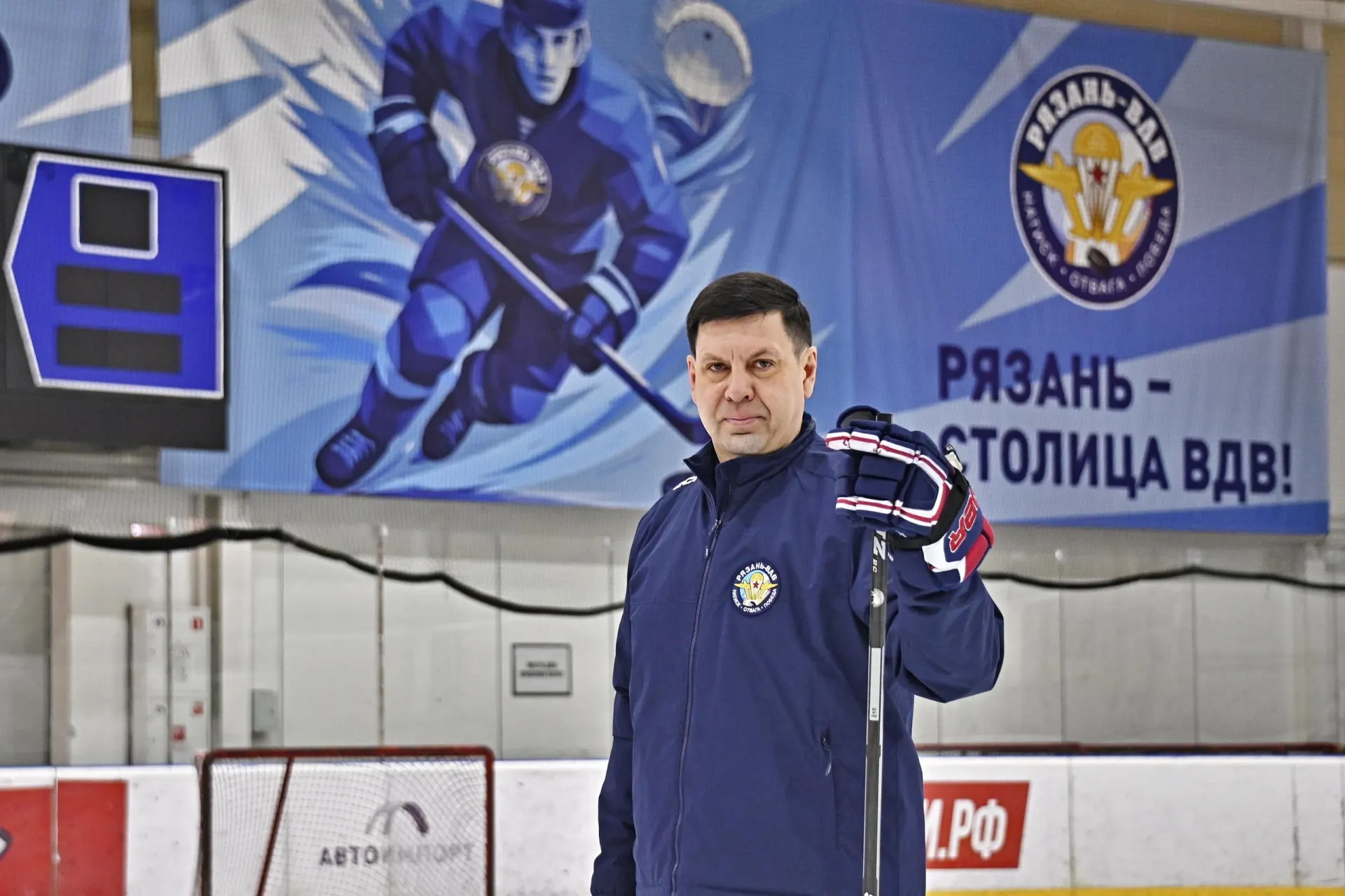 Опытный тренер, ранее выводивший команду в четвертьфинал ВХЛ, вновь возглавит клуб.
