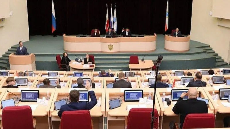 Депутаты согласовали назначение Александра Гузачева на должность заместителя главы администрации Саратова и председателя комитета по общественным отношениям.