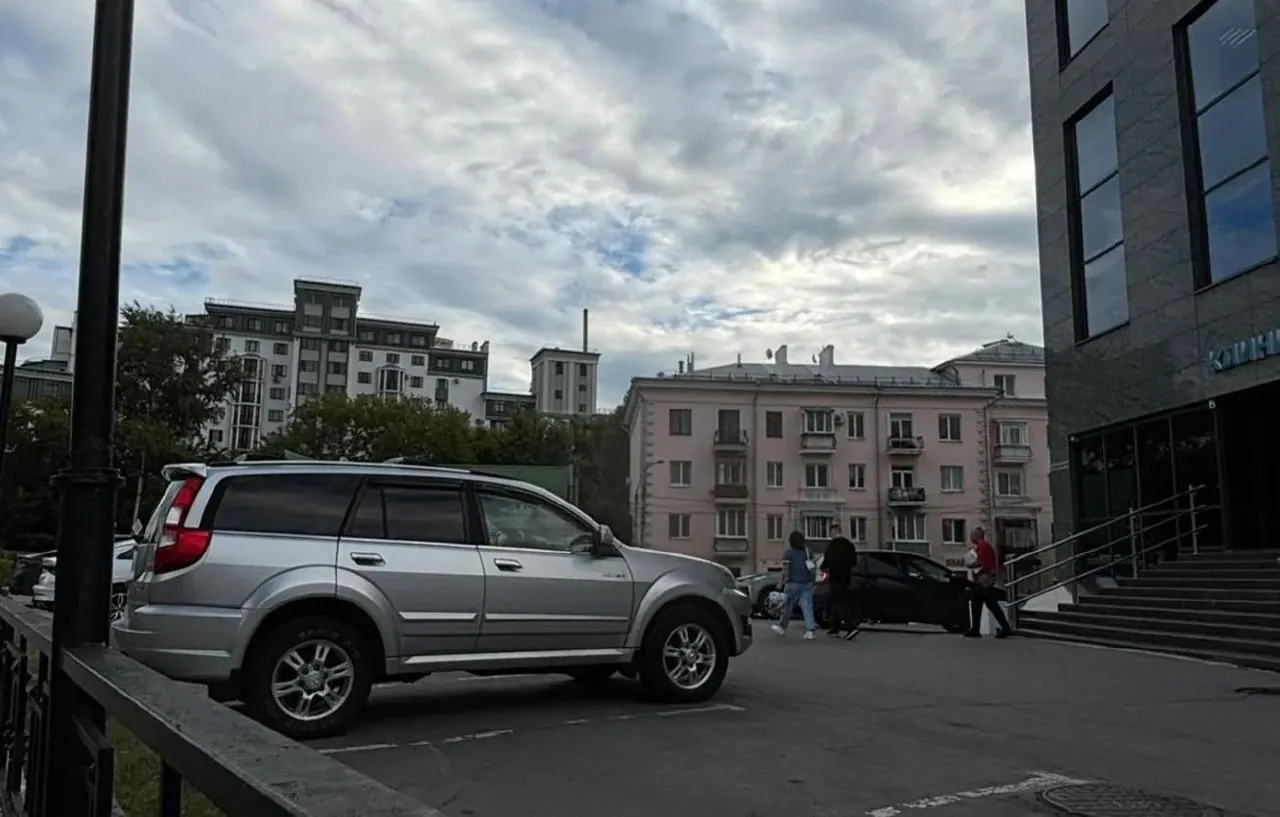 Парковка в центре города будет ограничена на половину дня.
