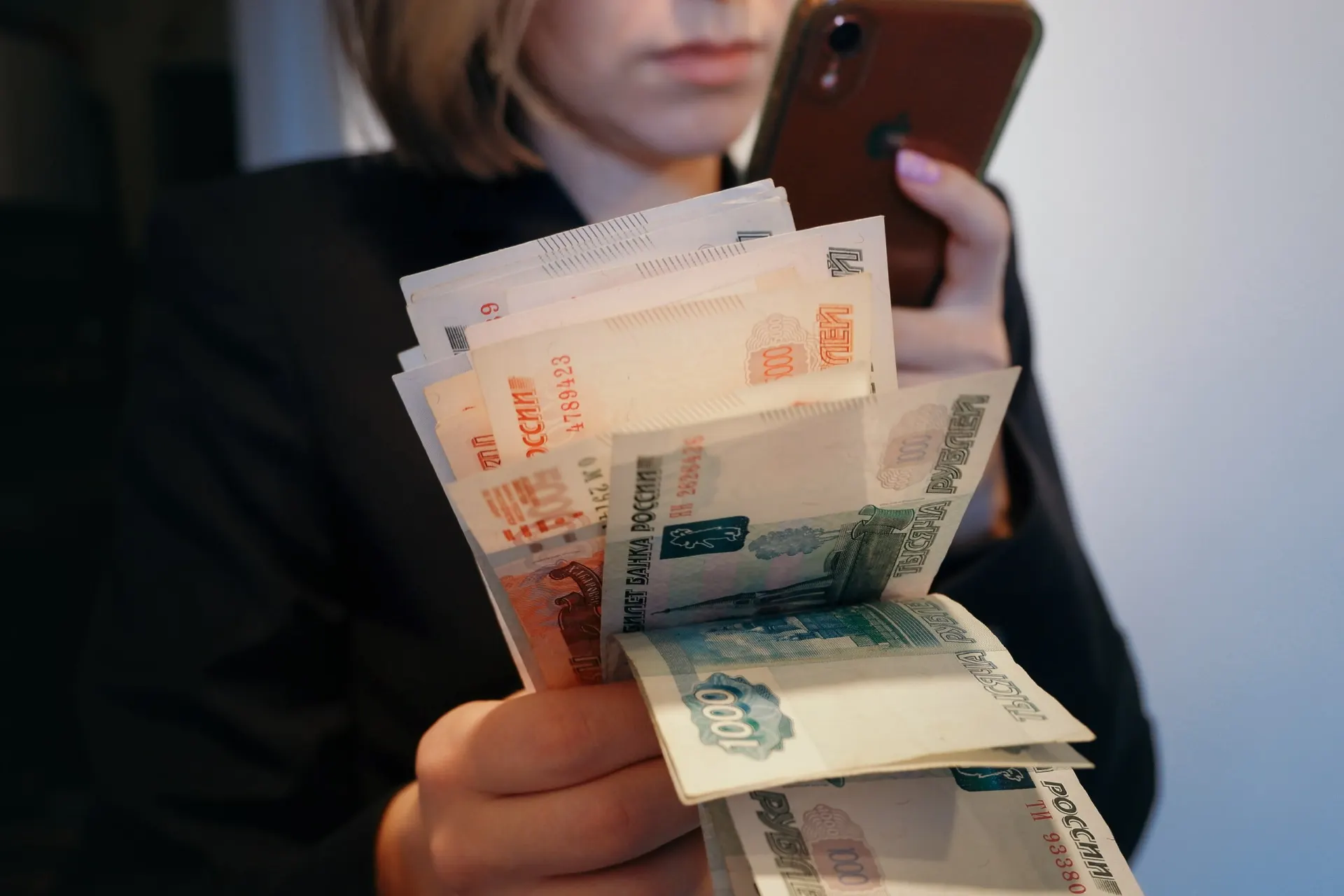 Разбираемся, какие факторы реально мешают росту российской экономики и почему ставки — не единственный фактор.