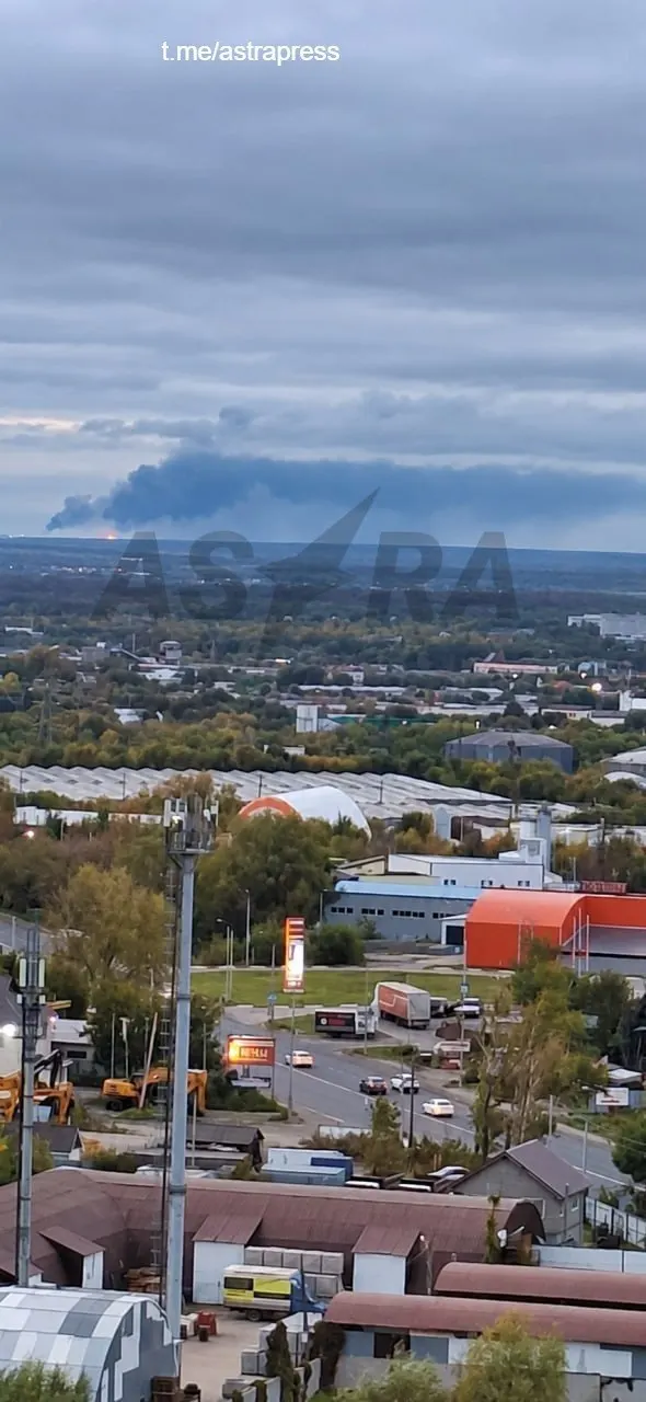 После атаки на ЛПДС «Самара» произошел пожар на крупнейшем резервуарном парке. Объект занимает 216 га и включает 71 резервуар общей ёмкостью свыше 1,6 млн кубометров нефти.