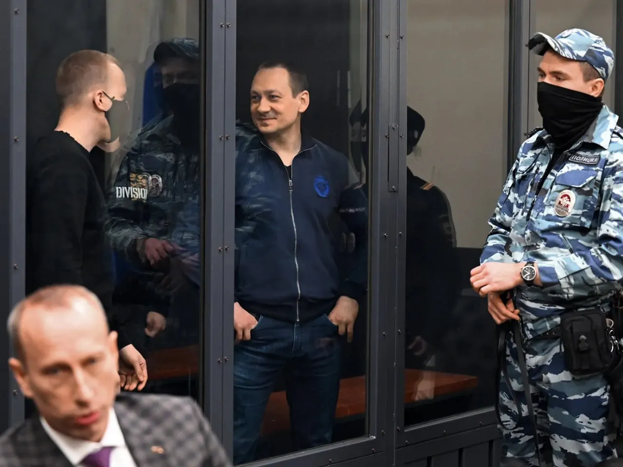 Кирово-Чепецкий суд заменил оставшуюся часть наказания принудительными работами бывшему полицейскому по делу Голунова; решение принято в феврале 2026 года.